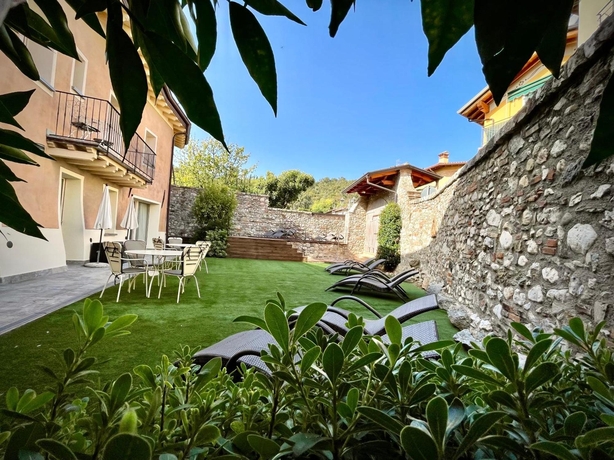Villa Fontanelle Gardapartments Polpenazze del Garda Exterior foto